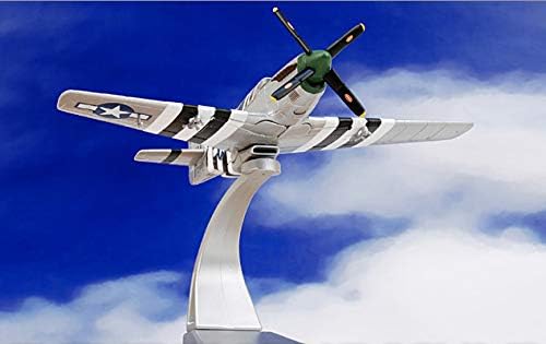 a Corgi P-51-es B-15 Mustang 42-106894 1 Lt Ray Wetmore 370th FS/359th FG Keleti Wretham Norfolk 1944 1/72 fröccsöntött